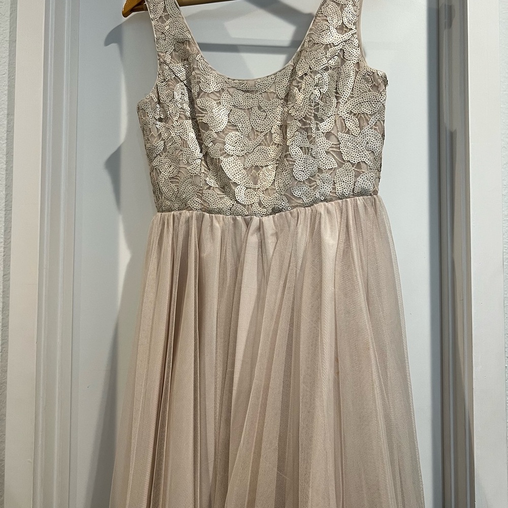 Elegant Floral Lace Women’s Dress in Cream